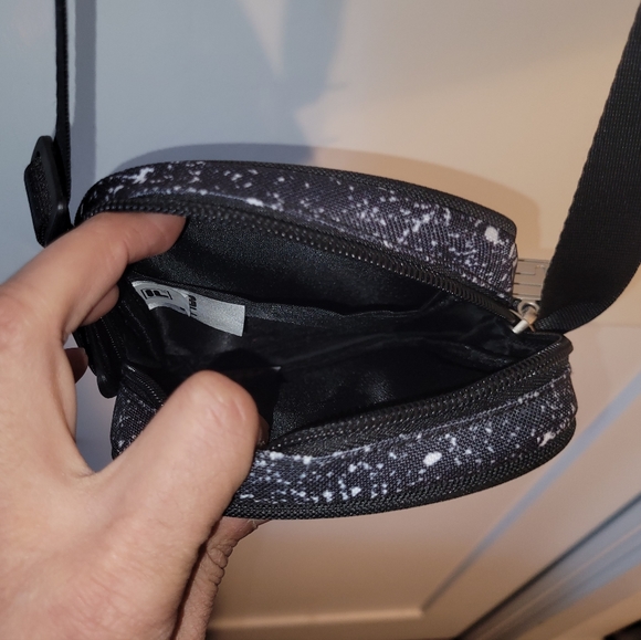 Fila sidebag - Picture 4 of 9